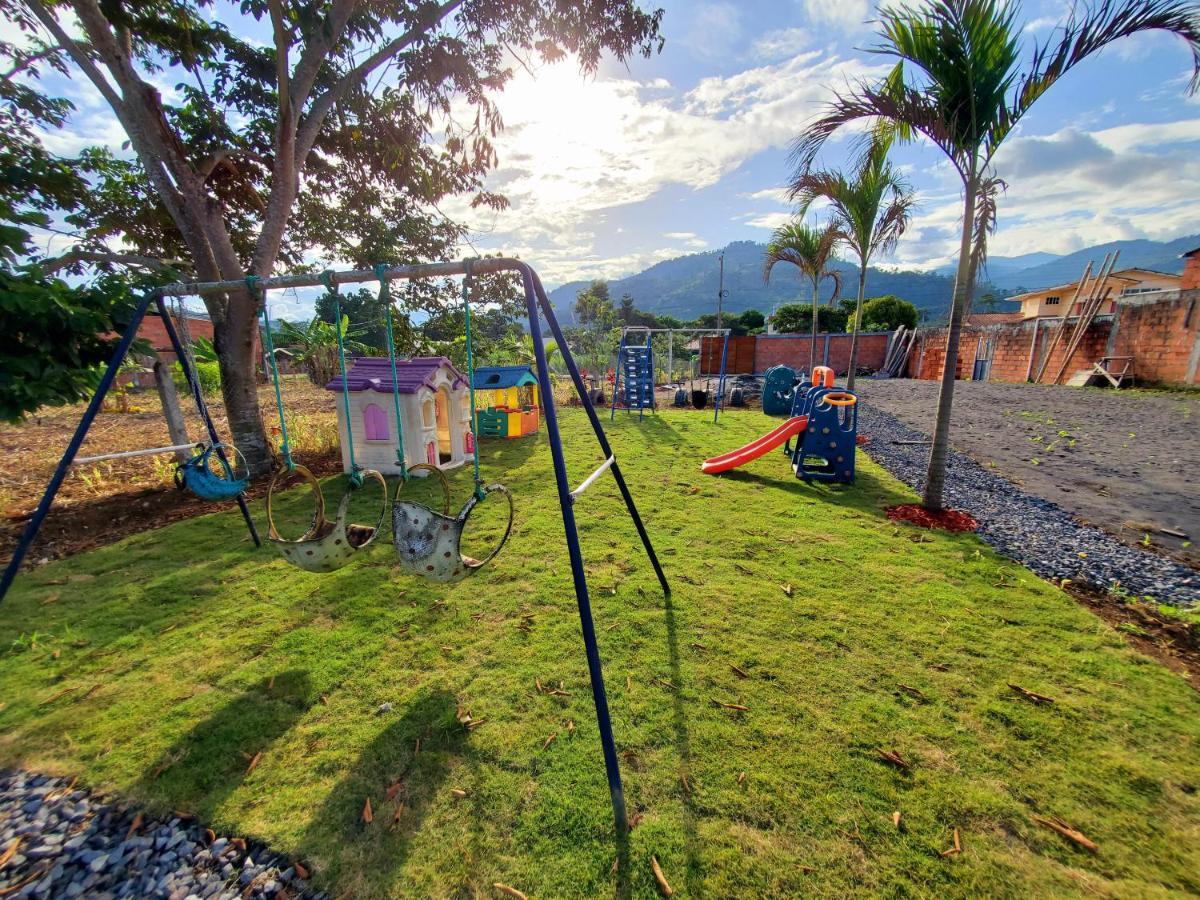 Casa Blanca Hortencia Sucua Exterior foto