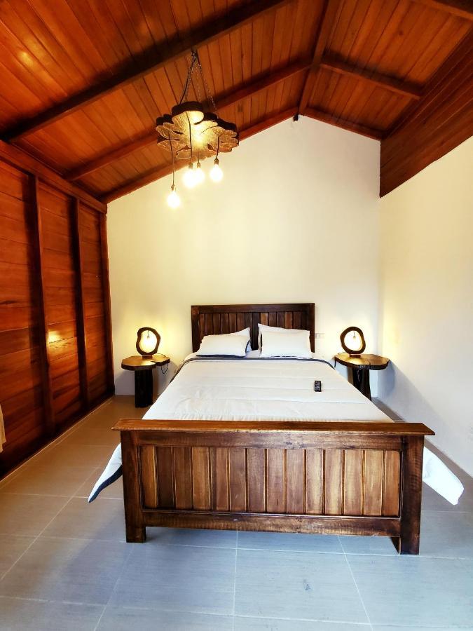 Casa Blanca Hortencia Sucua Exterior foto